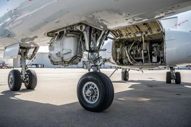 سرمایه در گردش خرید دستگاه apu و لندینگ گیر پروازی